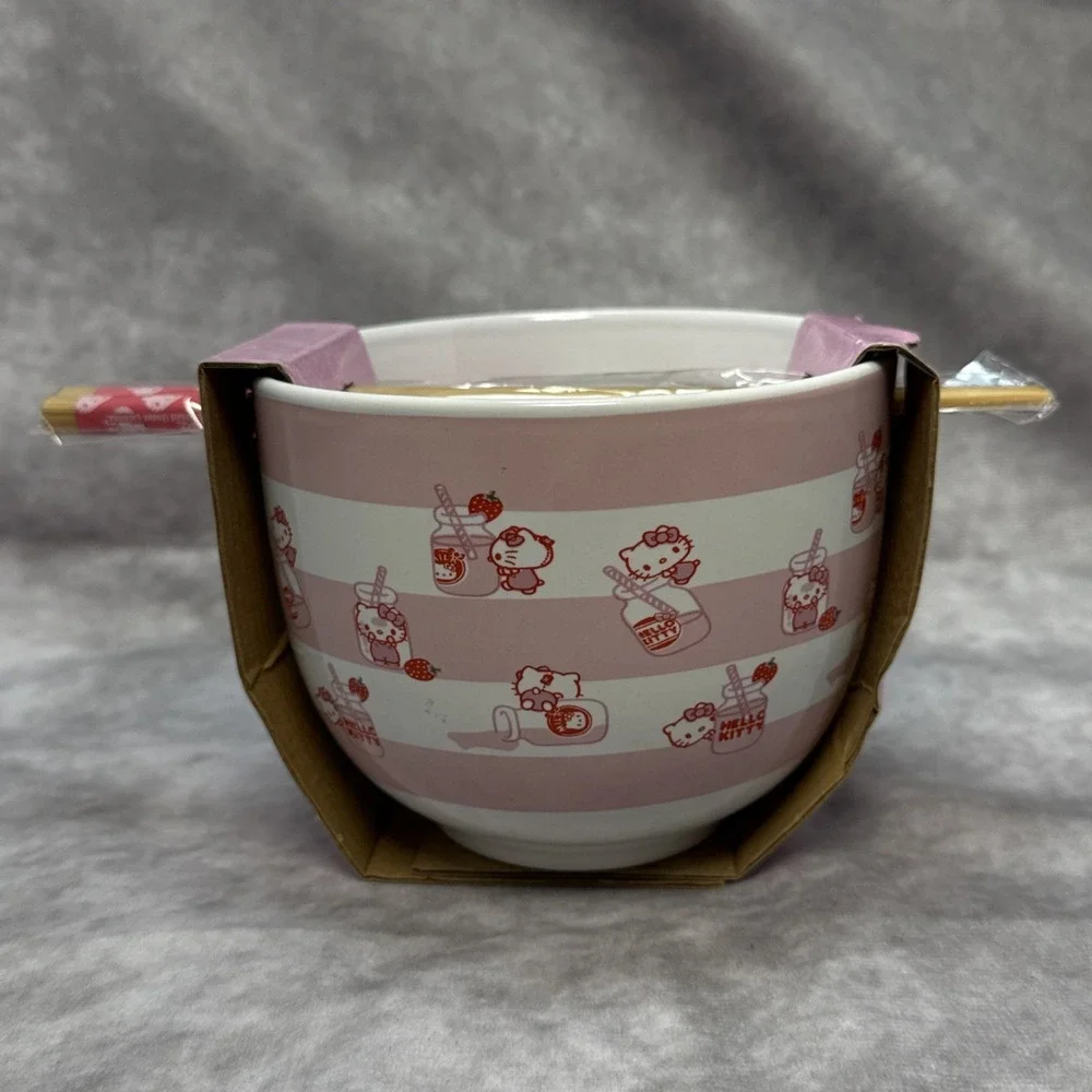 Sanrio Hello Kitty Strawberry Milk Ceramic Ramen Bowl W/Chopsticks 16 Oz NEW NIB